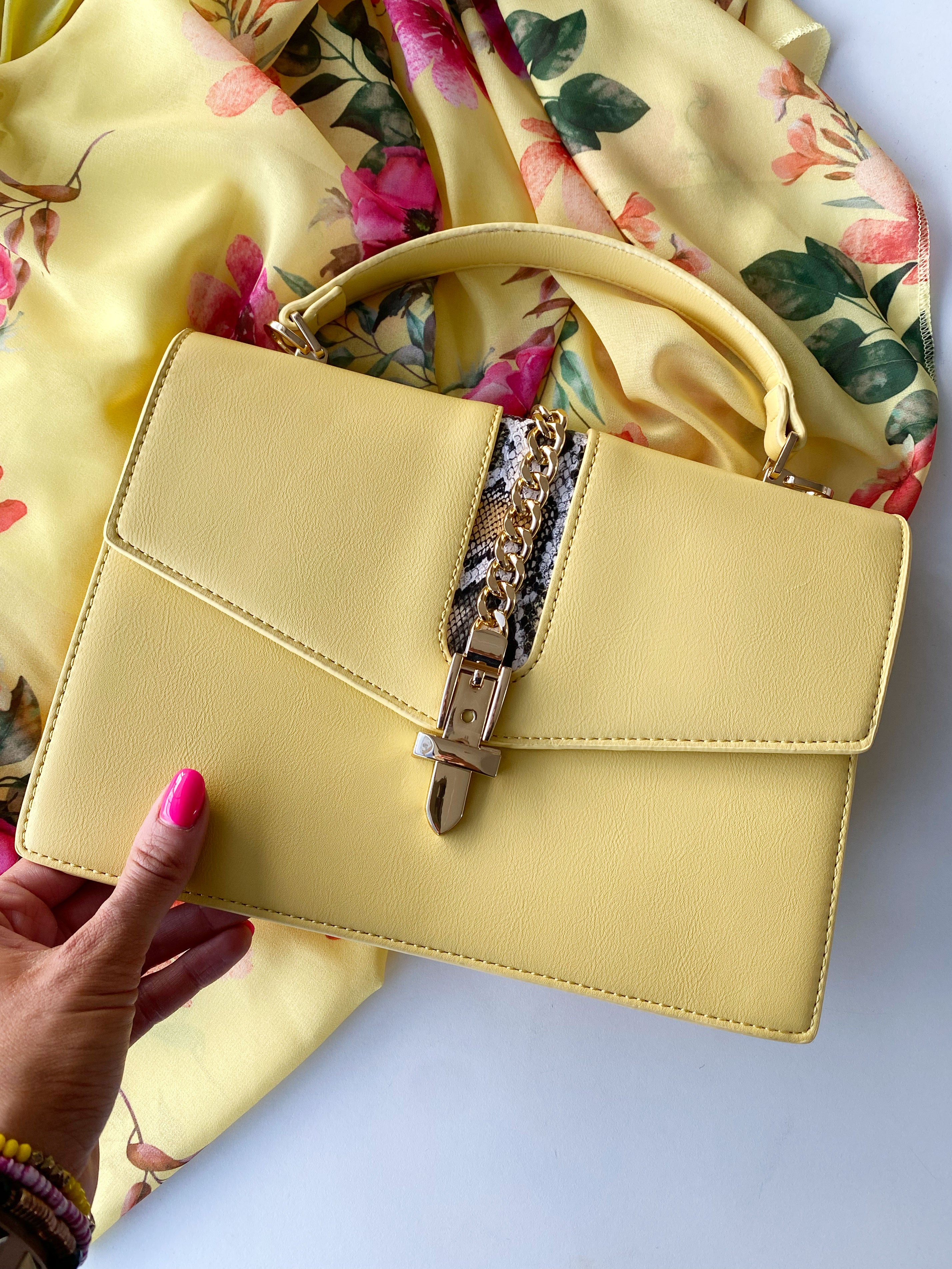 Rio - Håndtaske med gulddetaljer og slangeprint